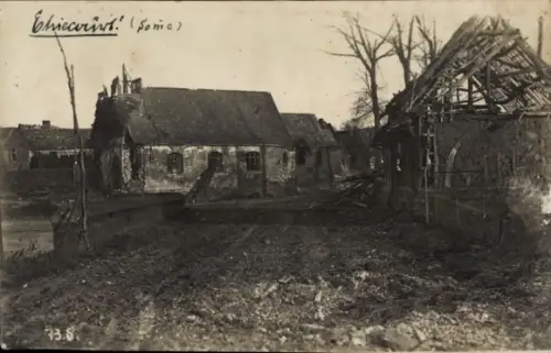 Foto Ak Étricourt Somme, Gebäuderuinen, Kriegszerstörung I. WK