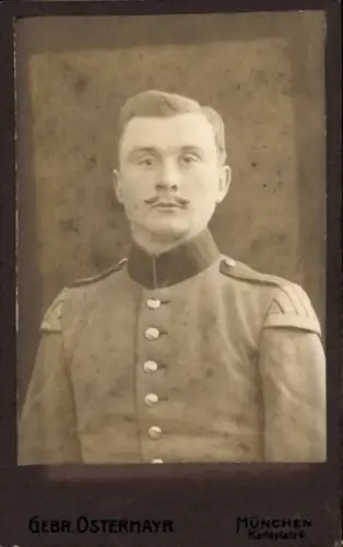 CdV München, Deutscher Soldat in Uniform