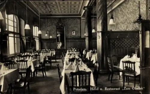 Ak Potsdam in Brandenburg, Hotel und Restaurant Zum Obelisk, Hohenzollernstraße 27, Innenansicht