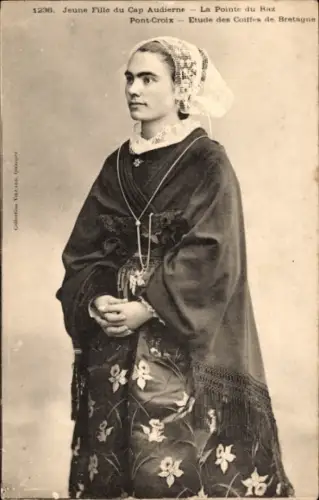 Ak Audierne Finistère, Pointe du Cap, Bretagne, Fille du Cap