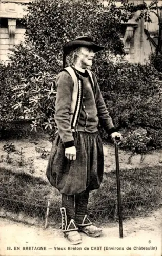 CPA En Bretagne, Vieux Breton de Cast, Environs de Châteaulin