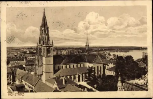Ak Konstanz am Bodensee, Stadtansicht von  Kirchturm, Wolken, Wasser im Hintergrund