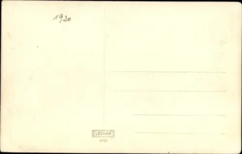 Foto Ak Familienportrait 1920, Mann mit Bierkrug, Mädchen