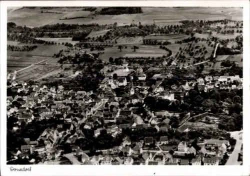 Ak Donzdorf in Württemberg, Luftaufnahme von  viele Häuser, grüne Felder, Bäume