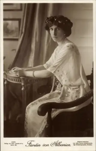 Ak Fürstin von Albanien, Sophie Helene Cecilie Prinzessin von Schönburg Waldenburg, Portrait