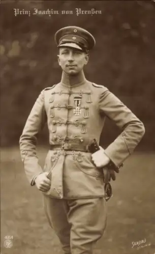 Ak Prinz Joachim von Preußen, Standportrait, Husarenuniform, NPG 4954