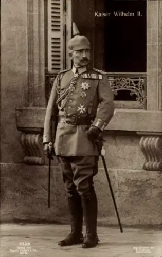 Ak Kaiser Wilhelm II., Portrait in Uniform, Orden