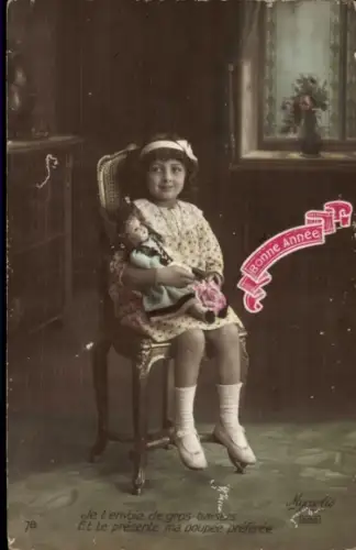 Ak Mädchen mit Puppe, Portrait