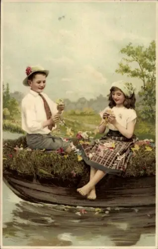 Ak Junge und Mädchen auf einem Boot, Heu, Blumen