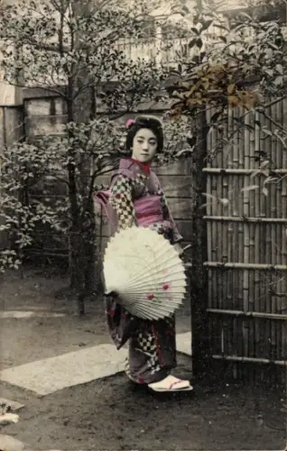 Ak Frau in traditioneller japanischer Kleidung, Kimono, Portrait