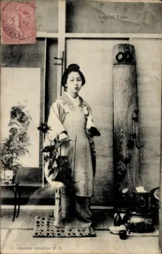 Ak Tokio, Frau in traditioneller japanischer Kleidung, Kimono, Portrait