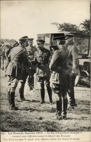 Ak King Georges V speaks with Officers before the depart of troops
