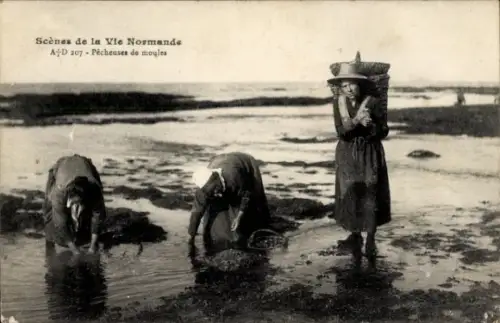 CPA Normandie, Pecheuses de moules