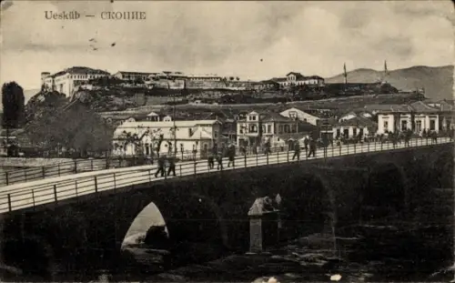 Ak Skopje Üsküb Mazedonien, Blick zur Brücke