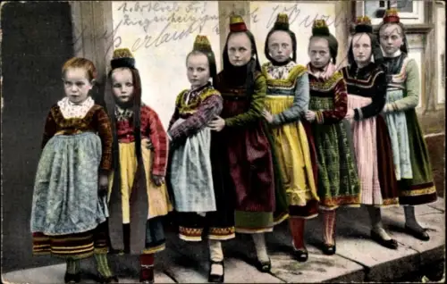Ak Mädchen in Schwälmer Trachten, Hessische Volkstrachten