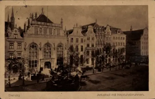 Ak Gdańsk Danzig, Artushof, Neptunsbrunnen 