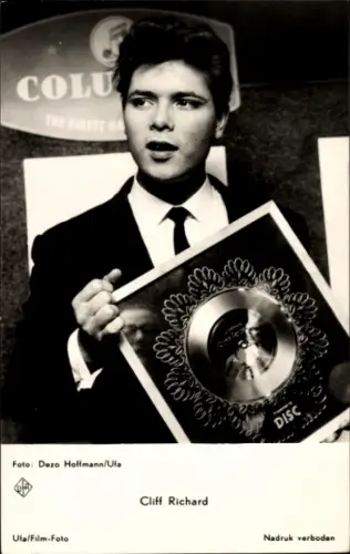 Ak Sänger Cliff Richard, Porträt
