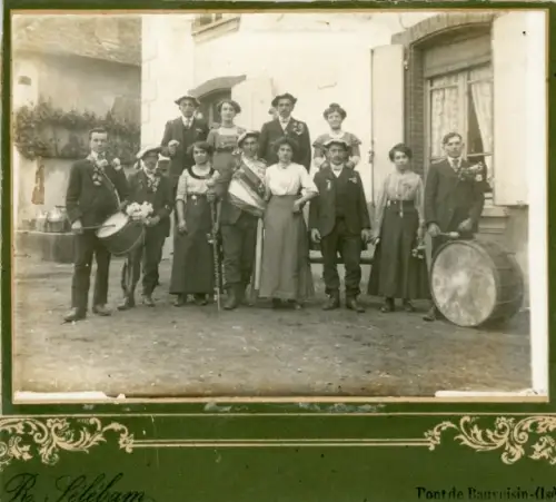 Foto Pont de Beauvoisin Isère, Menschen-Gruppenfoto, Musikinstrumente