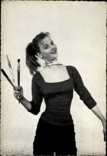 Ak Schauspielerin und Sängerin Heidi Brühl, Portrait, Pinsel, Autogramm