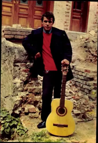 Ak Mann mit Gitarre, Musiker