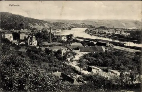 Ak Vallendar am Rhein,  Flusslandschaft, Bahngleise, Häuser, Bäume