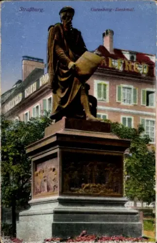 Ak Strasbourg Straßburg Elsass Bas Rhin, Gutenberg-Denkmal, Statue,  grüne Bäume, Gebäude im Hint