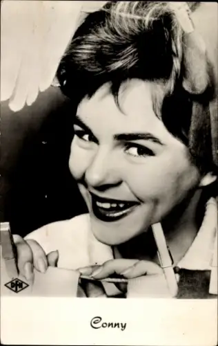 Ak Schauspielerin und Sängerin Cornelia Froboess, Conny, Portrait