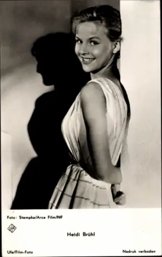 Ak Schauspielerin und Sängerin Heidi Brühl, Portrait
