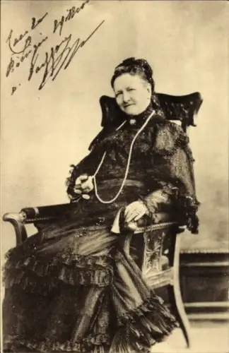 Ak Königin Carola von Sachsen, Sitzportrait