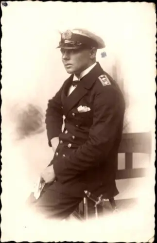Foto Ak Marinesoldat in Uniform, Porträt