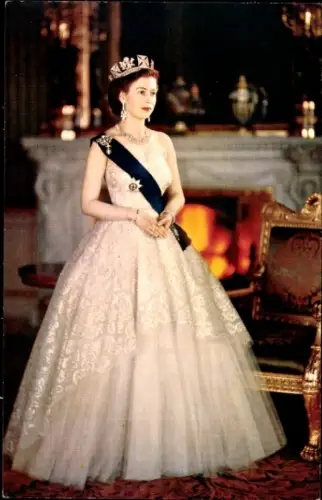 Ak Königin Elisabeth II., Britisches Königshaus