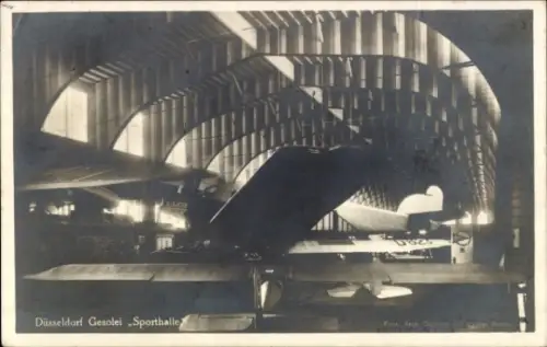 Ak Düsseldorf am Rhein, Große Ausstellung GeSoLei 1926, Sporthalle, Ausstellung Flugwesen