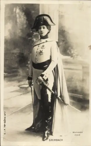 Ak Grimbach, Schauspielerin in Kostüm, Uniform