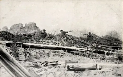 Ak Mont Laval, Deutsche Soldaten auf Patrouille, Handgranate, I. WK