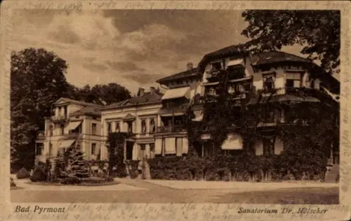 Ak Bad Pyrmont in Niedersachsen,  Sanatorium Dr. Hölscher, Gebäude mit Pflanzenbewuchs