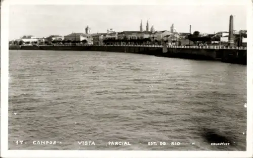 Foto Ak Campos Brasilien, Teilansicht vom Wasser aus