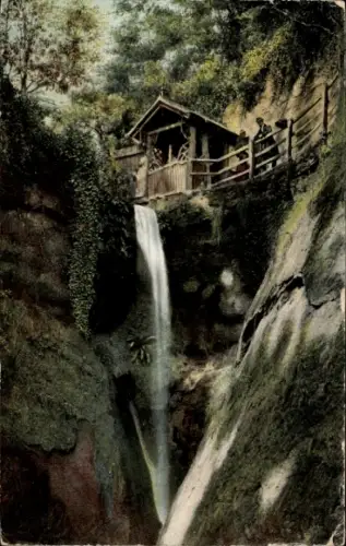 Ak Shanklin Isle of Wight England, Wasserfall, Holzhaus, Menschen, Natur
