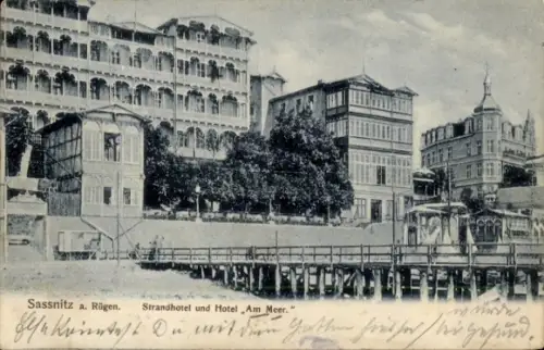 Ak Sassnitz auf Rügen,  Strandhotel, Hotel Am Meer, Küstenansicht