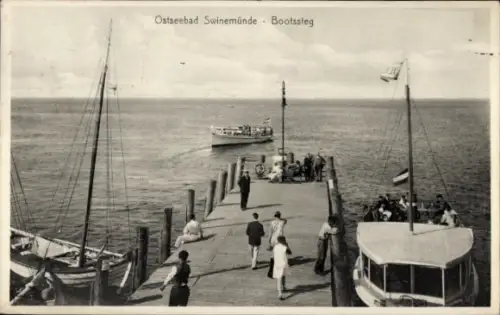Ak Świnoujście Swinemünde Pommern, Ostseebad  Bootssteg, Boote, Menschen, Wasser