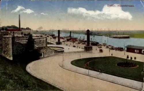 Ak Szczecin Stettin Pommern,  Hakenterrasse, Hafenansicht, Schiffe, Menschen