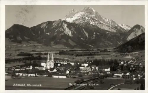 Ak Admont Steiermark,  Steiermark, Gr. Buchstein 2224 m, Berge, Stadtansicht
