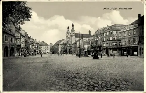 Ak Chomutov Komotau Region Aussig, Marktplatz, Geschäftshäuser