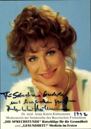 Autogrammkarte Moderatorin Dr. med. Antje Katrin Kühnemann, Portrait, Autogramm