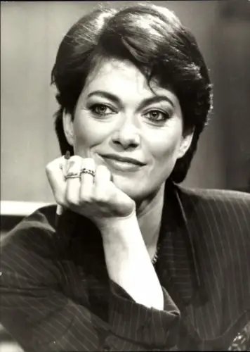 Autogrammkarte Moderatorin Désirée Bethge, Portrait, Autogramm