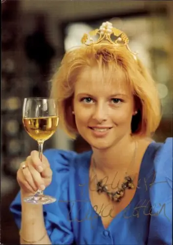 Autogrammkarte Fränkische Weinkönigin Tanja Elflein, Portrait, Autogramm