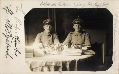 Foto Ak Zwei Deutsche Soldaten in Uniform, Portrait