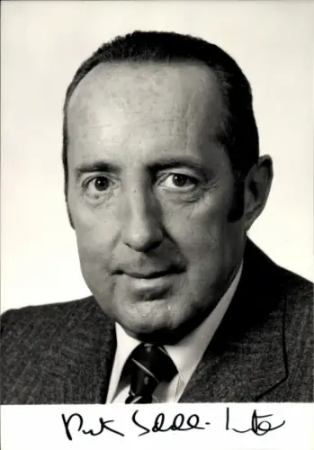 Ak Journalist und Autor Peter Scholl-Latour, Portrait, Autogramm