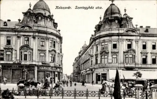 Ak Cluj Napoca Klausenburg Kolozsvar Rumänien,  Szentegyház utca,  Gebäude, Pferdewagen, Geschäft