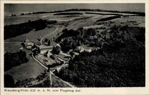 Ak Klosterkreuzberg Kreuzberg in der Rhön Bischofsheim, Fliegeraufnahme