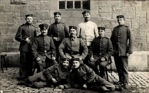Foto Ak Würzburg am Main Unterfranken, Deutsche Soldaten in Uniform, Gruppenbild